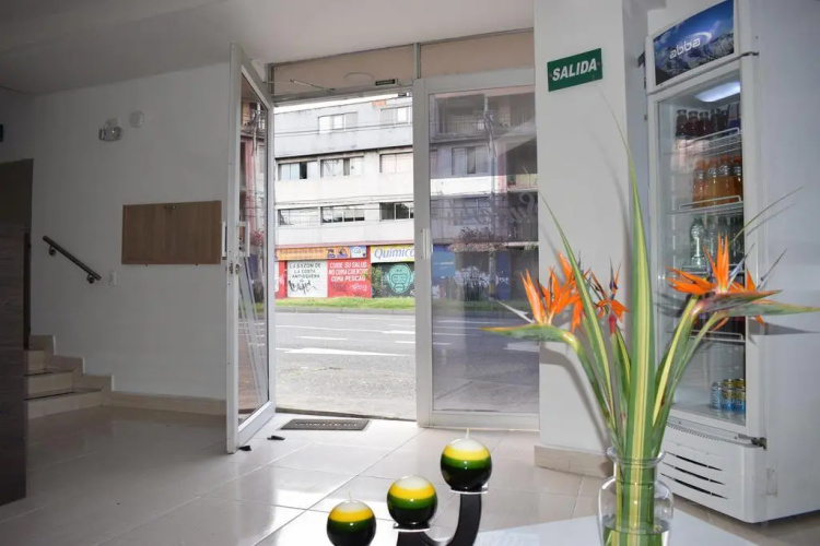 Suites 44 Hotel