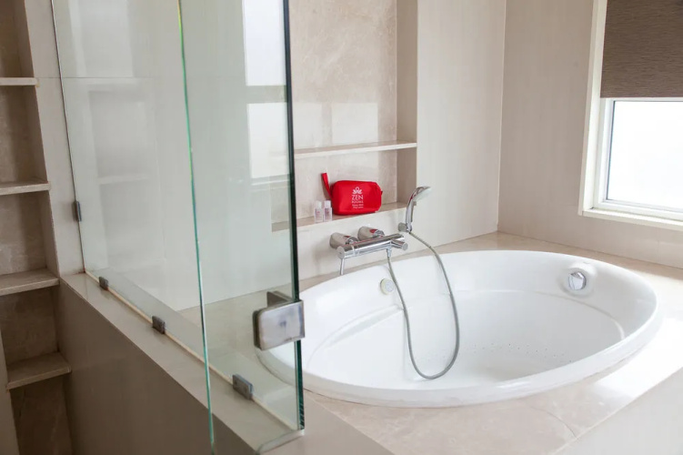 ZEN Rooms Ekkamai 10 Suites