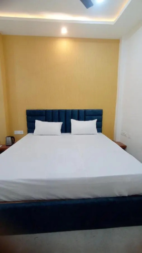 Siddhi vinayak inn