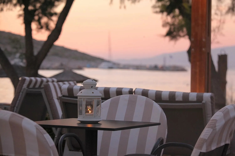 Almiriki Hotel