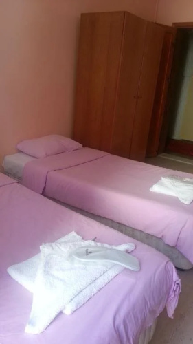 Saymoz Hotel