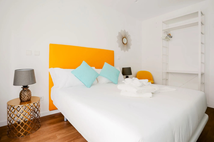 Home Art Apartments Salamanca