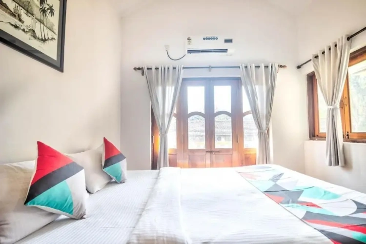 Standard room with balcony
