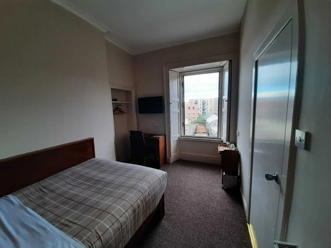 Adelphi Hotel