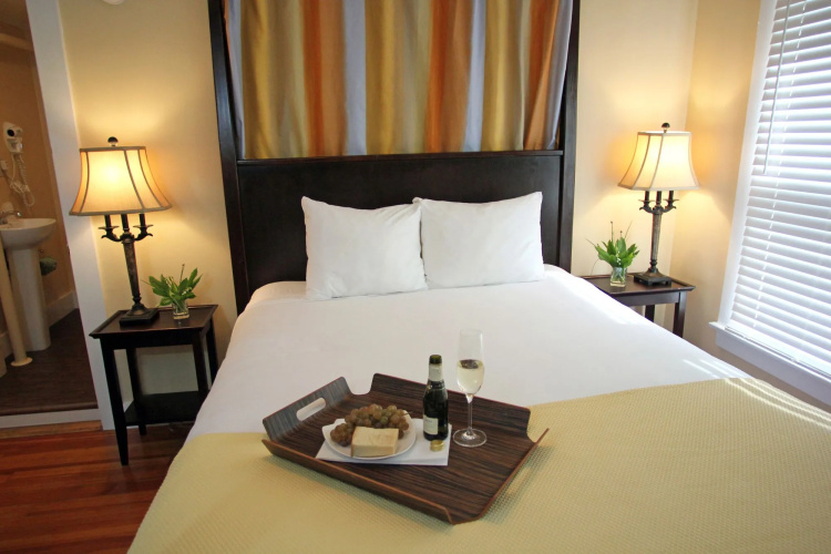 The Kennebunk Inn