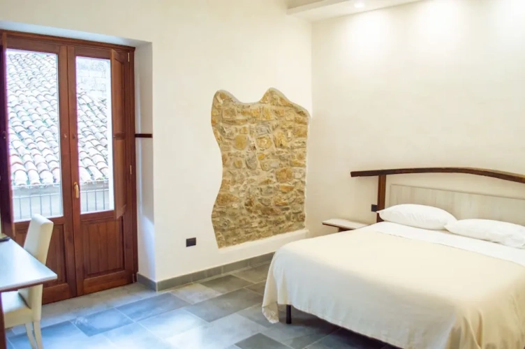 Superior Double room with balcony and with city view