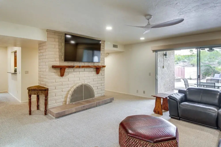 Tucson Townhome w/ Mountain View, Pool Access!