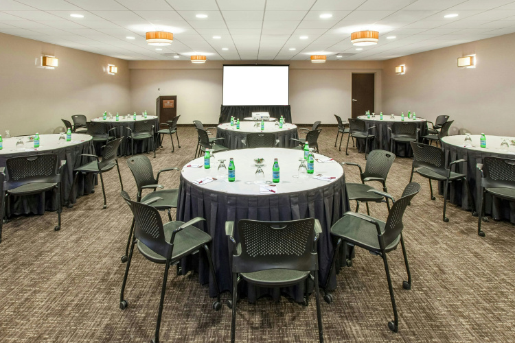 Crowne Plaza Chicago Ohare Hotel And Conference Center photo 27