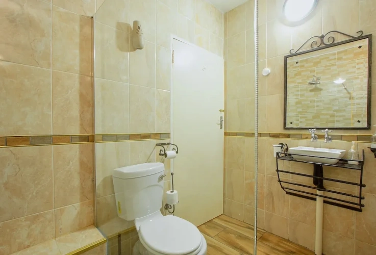 Comfort room