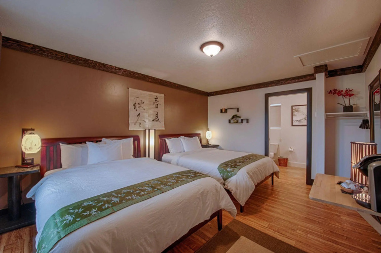 Tao's Inn