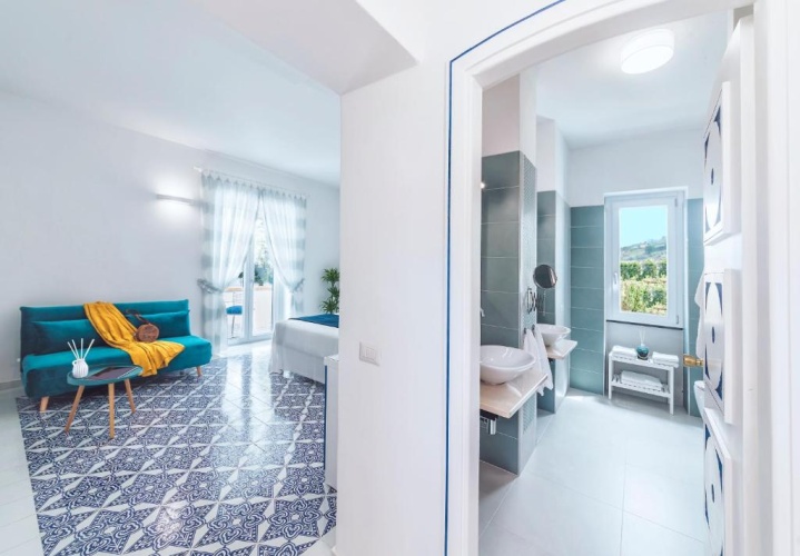 Deluxe Double room with balcony and with sea view