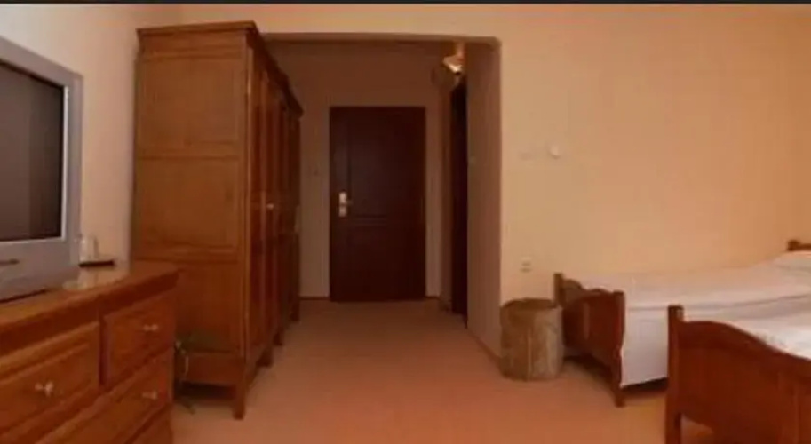 Kincsem Wellness Hotel