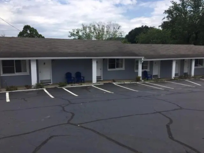Hilltop Inn
