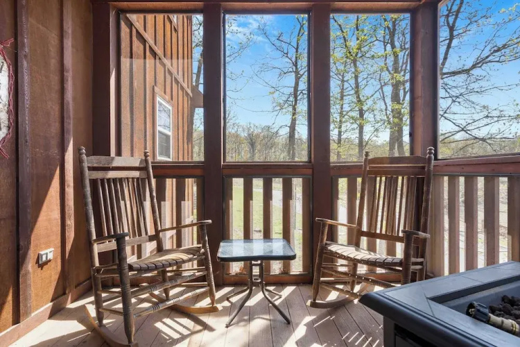 Fox Hollow Family Lodge