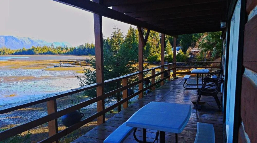 Alaska's Bed Breakfast and Canoe