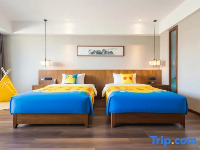 Standard Twin Family room