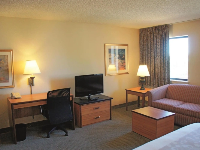 Executive Double Suite with mountain view