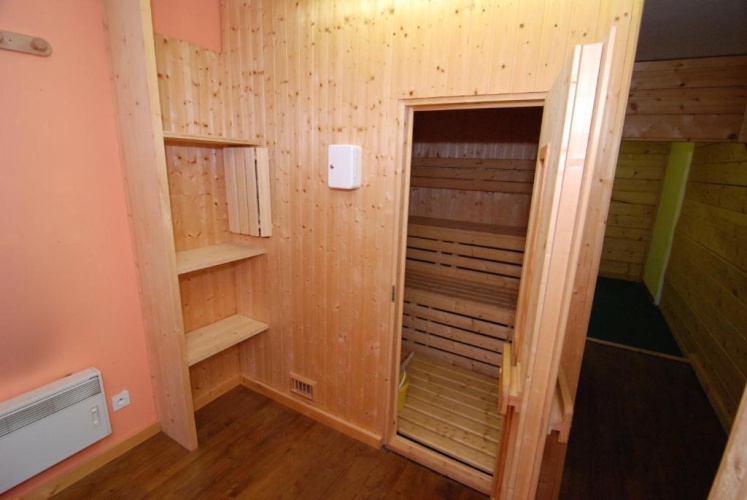 3 Bedrooms Apartment