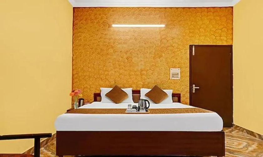 Fabhotel K H Bar And Rest