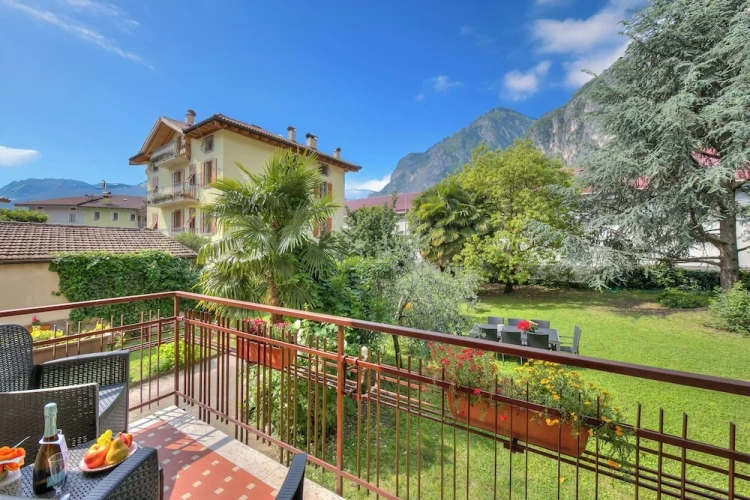 Family Apartment with balcony
