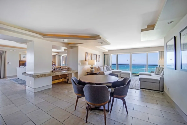 2 Bedrooms Presidential Penthouse room with ocean view