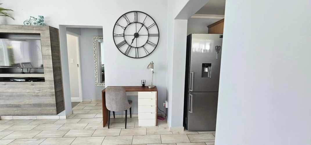21 Manor Kingswood
