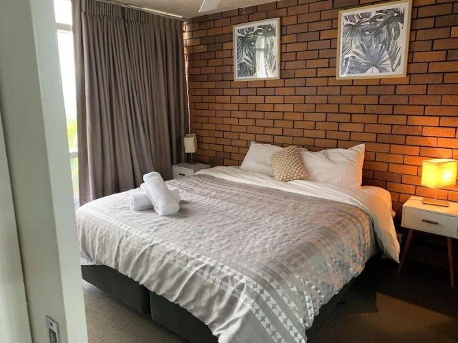 1 Bedroom Apartment with balcony