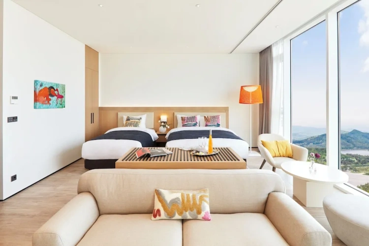 Deluxe Triple Suite