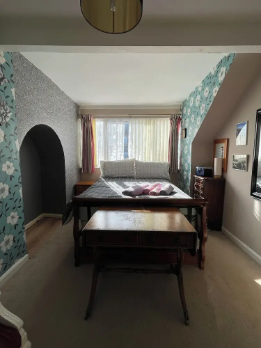 Sheffield's 3BR Retreat