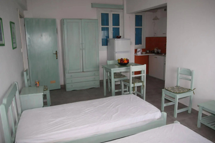 Annoula Studio & Apartments
