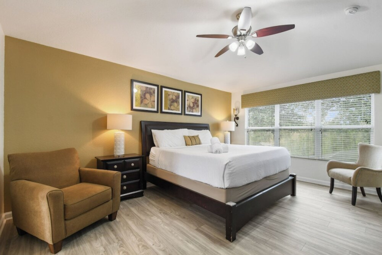 6 BR Home Windsor Hills Sleeps 12 - DVM 1952