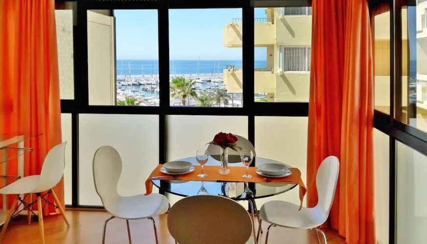 Valdecantos Beachfront Apartments