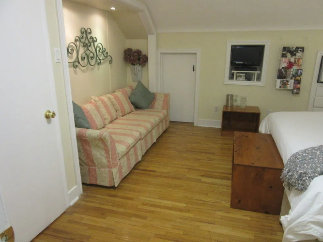 Carbonnel Bed & Breakfast