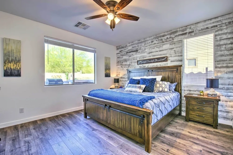 4 Bedrooms Cottage