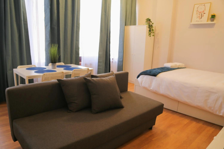 Bonsai Apartment II