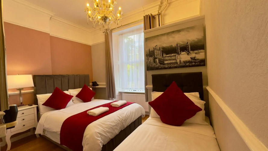 Classic Hyde Park Hotel