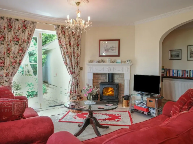 Charlton Lodge