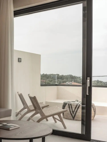 Seven Rocks Suites