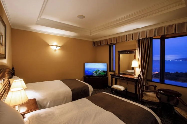 Standard Twin room with bay view