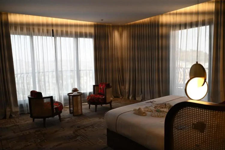 Golden Balcony Hotel
