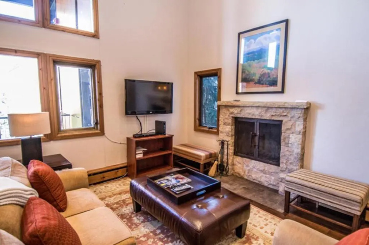 Fifth Avenue Unit 202