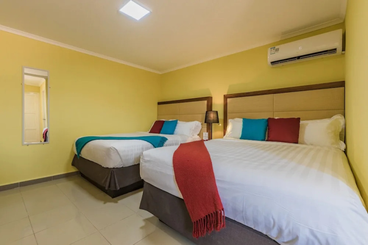 Rooi Santo Apartments