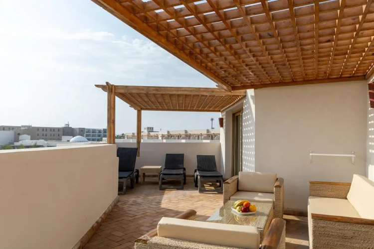 Fort Arabesque Beach Resort