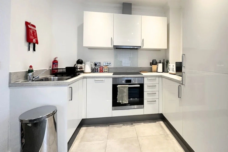 2 Bedrooms Apartment
