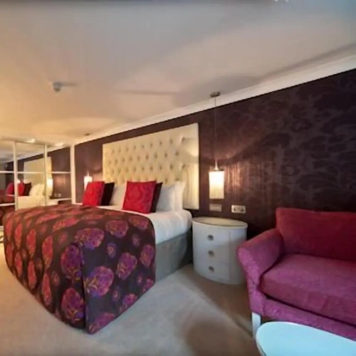 Luxury Suite