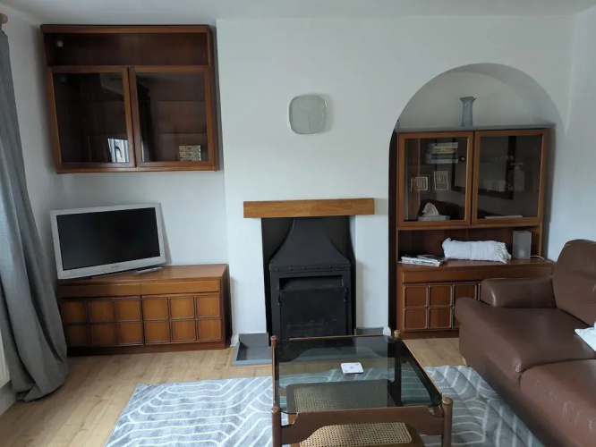 1-bed Home for 2, Parking, Garden & Great Location