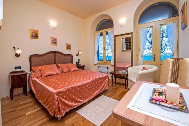 Studio with balcony and with sea view