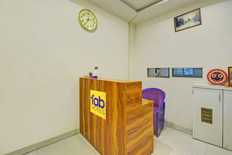 FabHotel Classic Square I