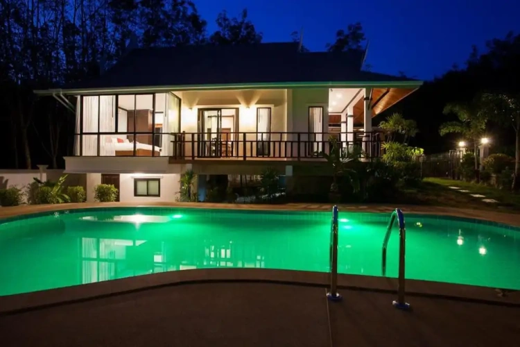 2 Bedrooms Villa
