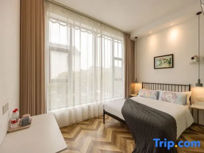 2 Bedrooms Tent